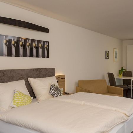 Weinhotel Ayler Kupp Chambre photo