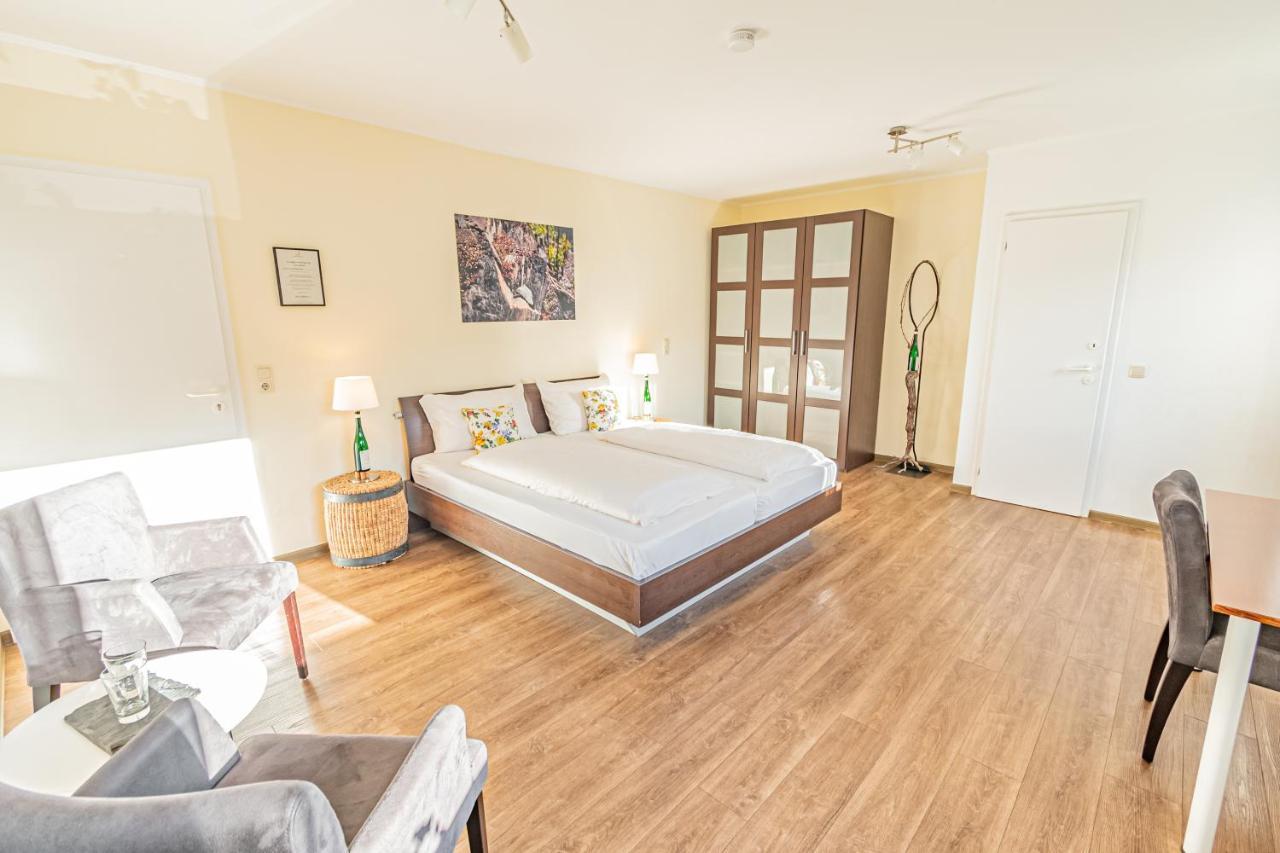 Weinhotel Ayler Kupp Extérieur photo