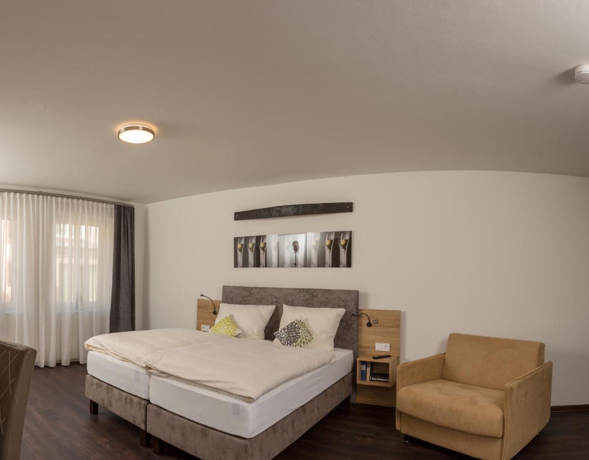Weinhotel Ayler Kupp Chambre photo